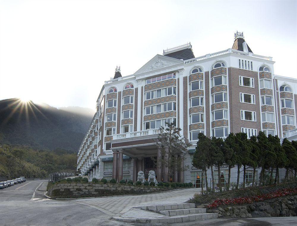 Le Midi Hotel Chitou Lugu Extérieur photo